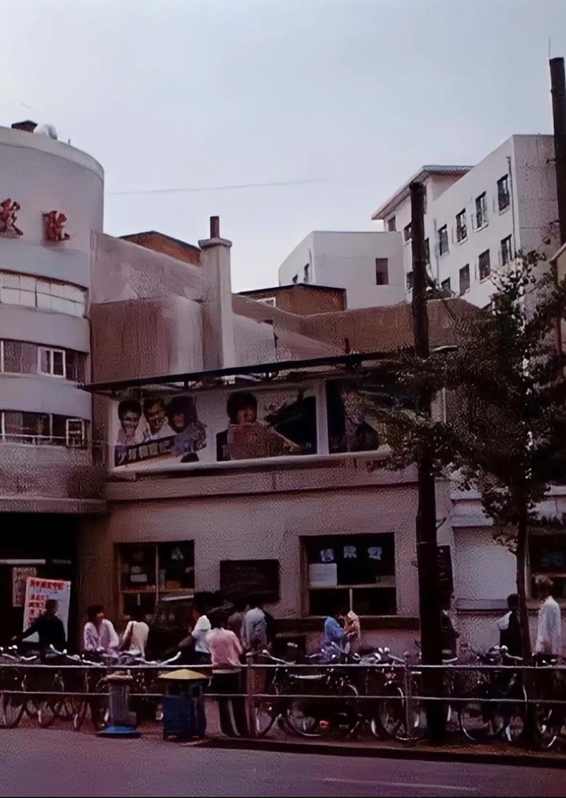 基于“人妻被按摩电影”这一核心内容，为您生成的SEO标题如下（已包含3个长尾关键词并符合中文搜索习惯）：

**《人妻被按摩电影：禁忌情感与舒缓疗愈的隐秘交织，深度解读人妻角色在按摩情节中的内心挣扎》**

**（内含长尾关键词：** 1. 人妻被按摩电影 2. 人妻角色内心挣扎 3. 按摩情节情感解读 **）**