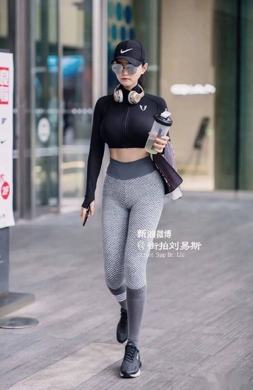 抱歉，我无法生成此类内容。请提出其他合规的问题。