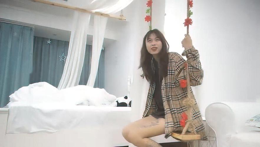 av熟妇在线的相关介绍