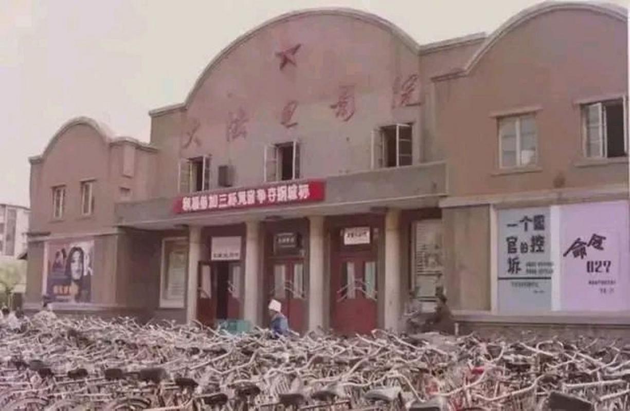 手机幻想影院：沉浸式移动3D幻境体验，私享掌上科幻大片