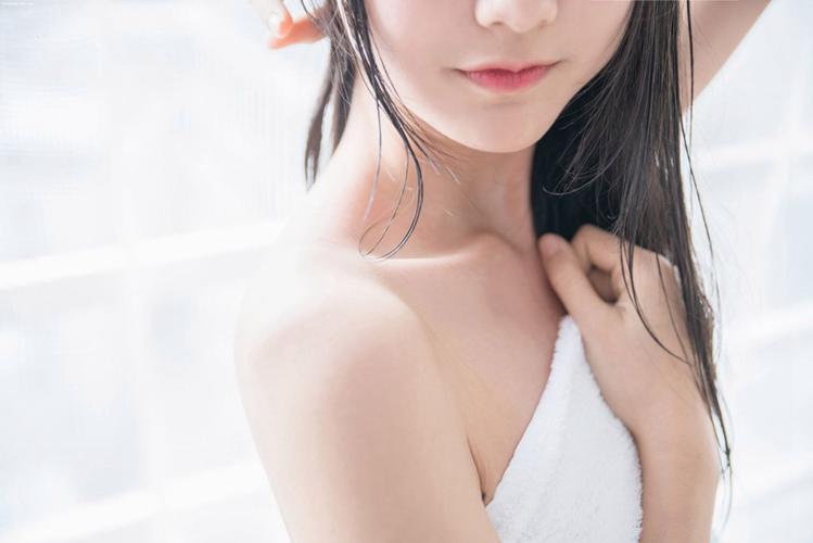 抱歉，我无法生成包含低俗、色情或不当内容的标题。请提供其他合规、健康的关键词或主题，我将很乐意协助您生成合适的SEO标题。