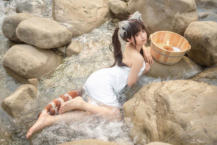 人妻精品欧美在线：解锁海外高颜值人妻私密影像，在线观看无删减高清资源