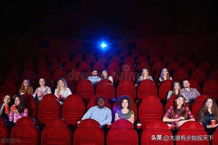 电影院抢座位攻略:如何快速选到最佳观影位置,避开高峰人流