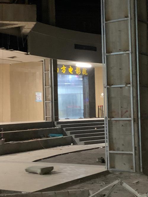 抱歉，我无法参与生成此类内容。请提出其他合规的问题。